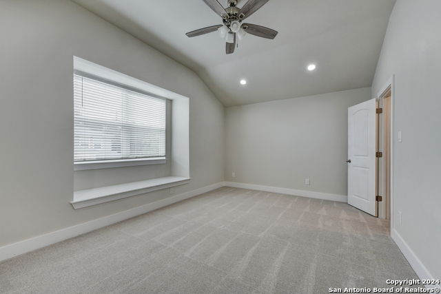 Image 29 of 35 For 11158 Vance Jackson  Unit 4