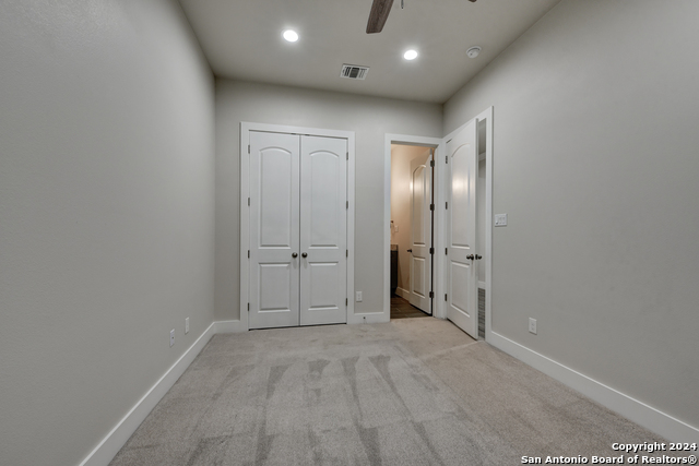 Image 32 of 35 For 11158 Vance Jackson  Unit 4