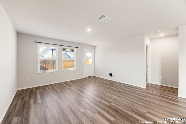 Image 13 of 41 For 4823 Republic