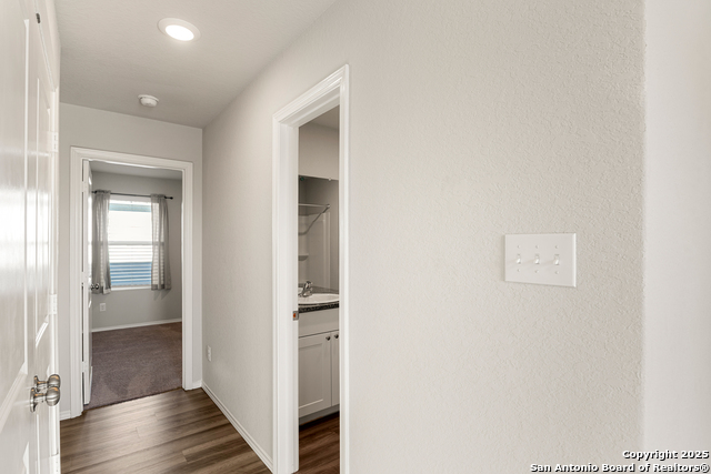 Image 20 of 41 For 4823 Republic