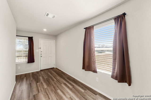 Image 21 of 41 For 4823 Republic