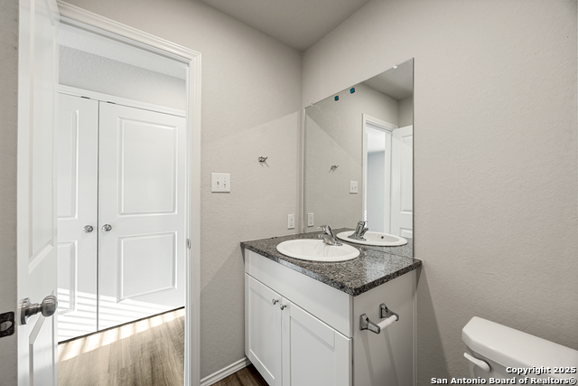 Image 23 of 41 For 4823 Republic