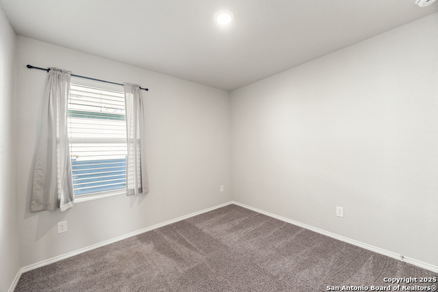 Image 26 of 41 For 4823 Republic