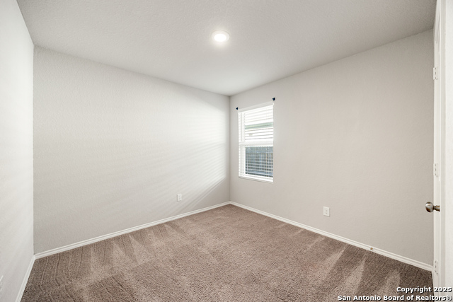 Image 30 of 41 For 4823 Republic