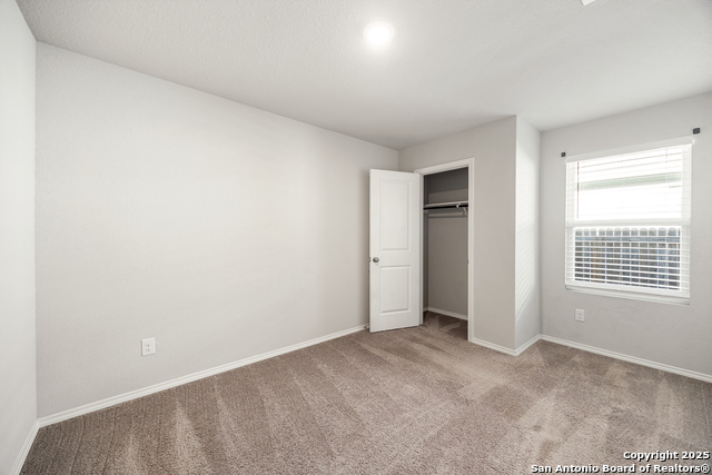 Image 32 of 41 For 4823 Republic