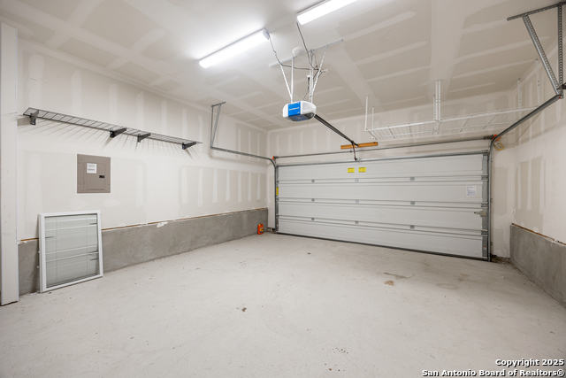 Image 34 of 41 For 4823 Republic