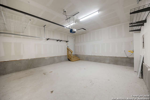 Image 35 of 41 For 4823 Republic