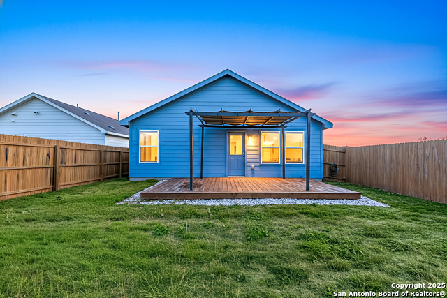 Image 37 of 41 For 4823 Republic