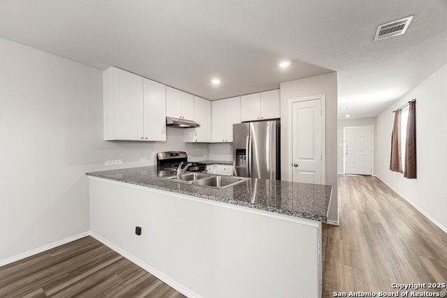 Image 8 of 41 For 4823 Republic