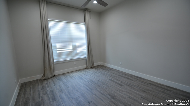 Image 10 of 21 For 11158 Vance Jackson Unit 4