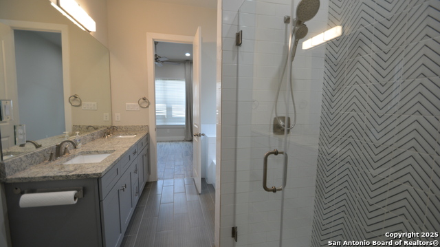 Image 12 of 21 For 11158 Vance Jackson Unit 4