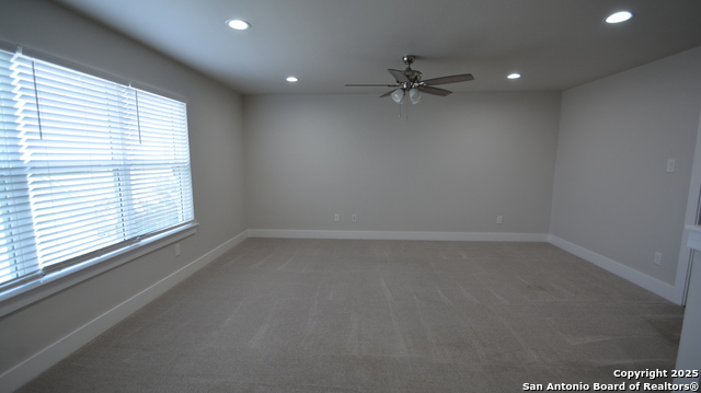 Image 13 of 21 For 11158 Vance Jackson Unit 4