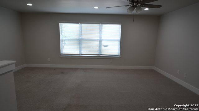 Image 20 of 21 For 11158 Vance Jackson Unit 4