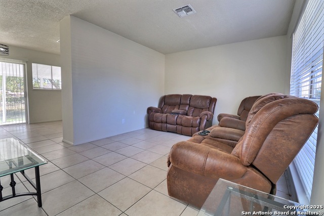 Image 5 of 12 For 304 Deborah Dr