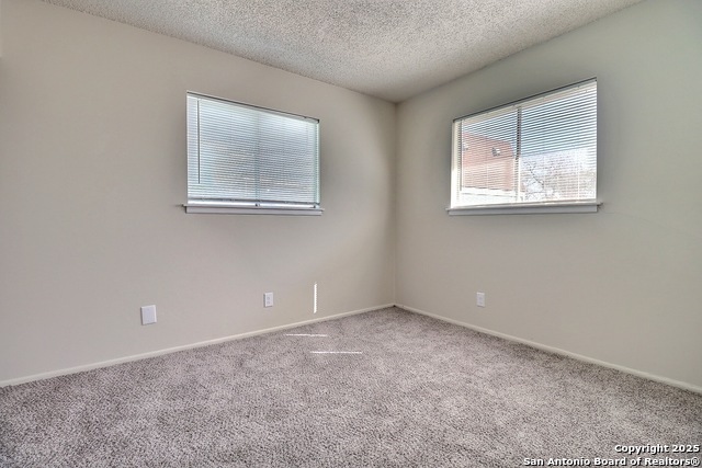 Image 8 of 12 For 304 Deborah Dr