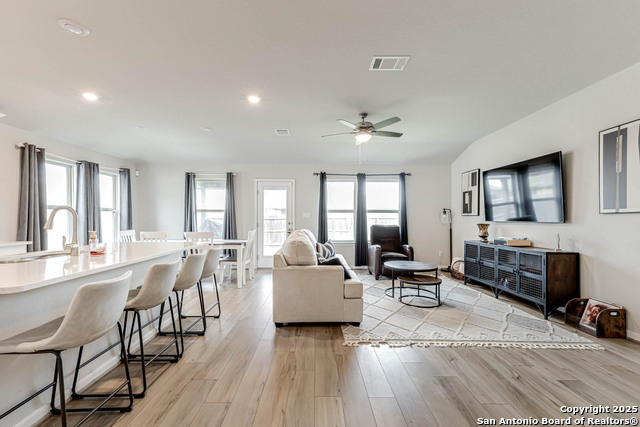 Image 15 of 31 For 3012 Toscana Way