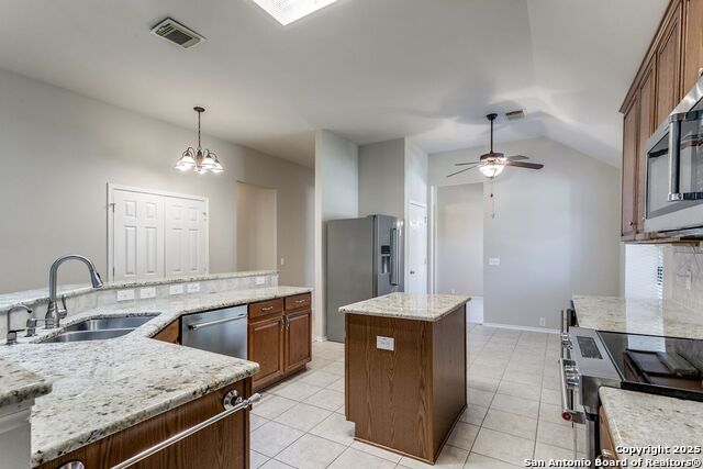 Image 10 of 28 For 20922 Encino Ash