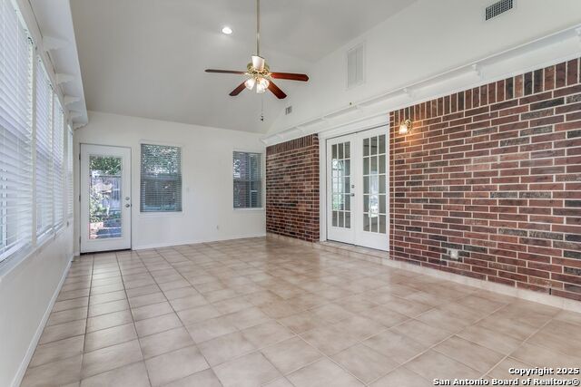 Image 17 of 28 For 20922 Encino Ash