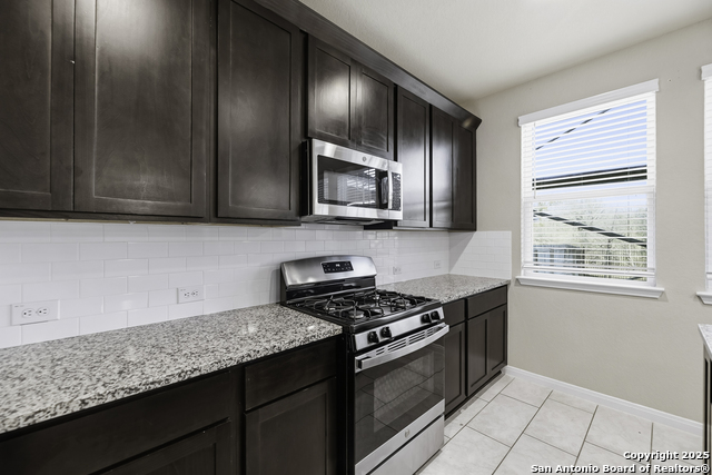 Image 14 of 35 For 1522 Stony Island