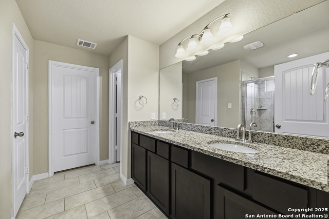 Image 29 of 35 For 1522 Stony Island