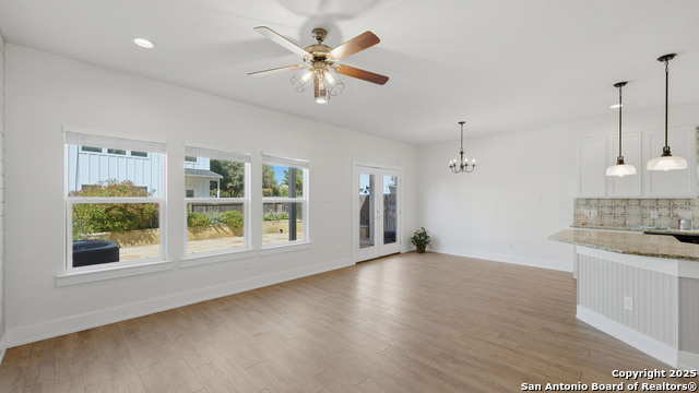 Image 16 of 39 For 223 Sapphire