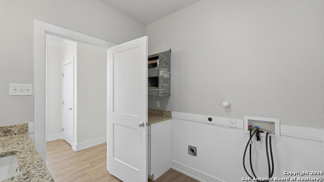 Image 6 of 39 For 223 Sapphire