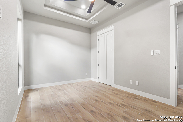 Image 23 of 29 For 1416 Green Meadow