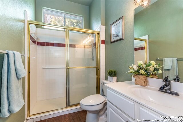 Listing photo id 12 for 19539 Crystal Oak