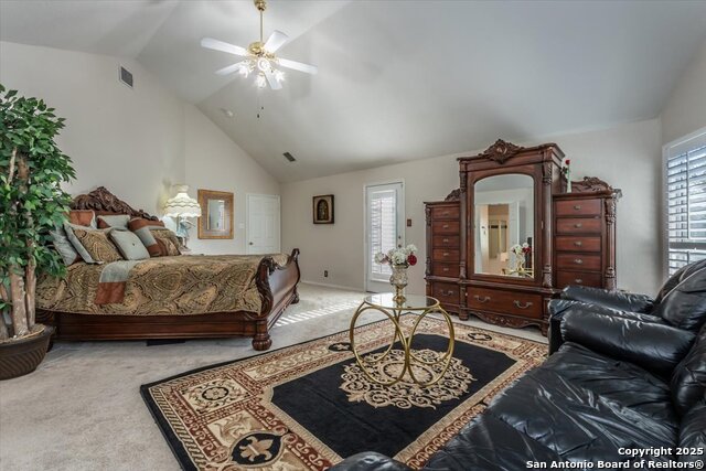 Listing photo id 15 for 19539 Crystal Oak