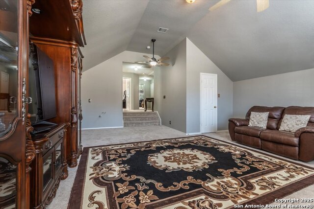 Listing photo id 19 for 19539 Crystal Oak