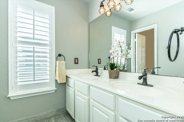 Listing photo id 23 for 19539 Crystal Oak