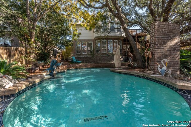 Listing photo id 29 for 19539 Crystal Oak