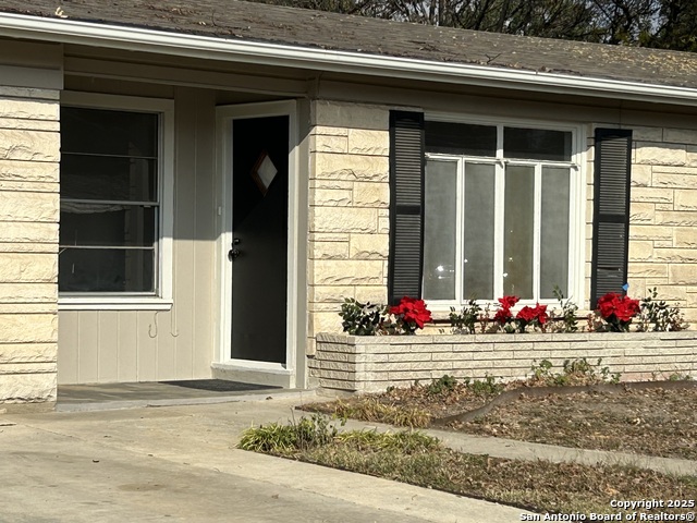 Image 2 of 13 For 215 Tansyl