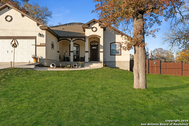 Image 2 of 40 For 225 Broken Star Trail