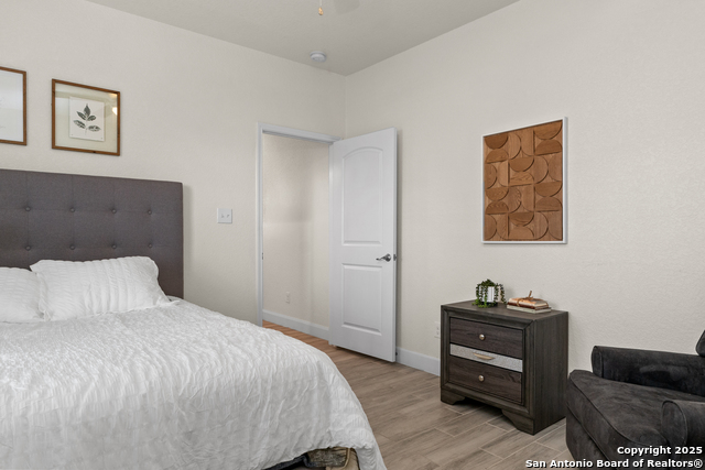 Image 25 of 40 For 225 Broken Star Trail