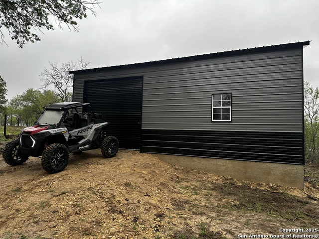 Image 34 of 40 For 225 Broken Star Trail