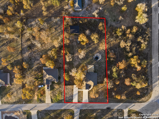 Image 37 of 40 For 225 Broken Star Trail