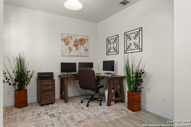 Image 8 of 40 For 225 Broken Star Trail