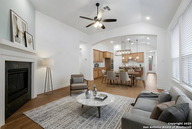 Image 3 of 27 For 1020 Easy Gruene