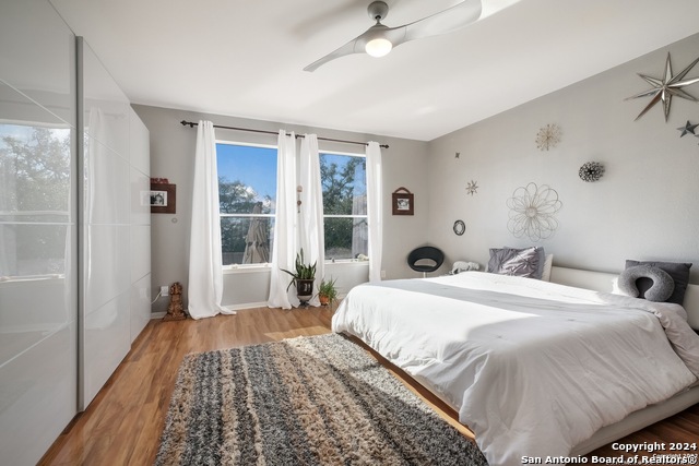 Image 12 of 25 For 20803 Cliff Park