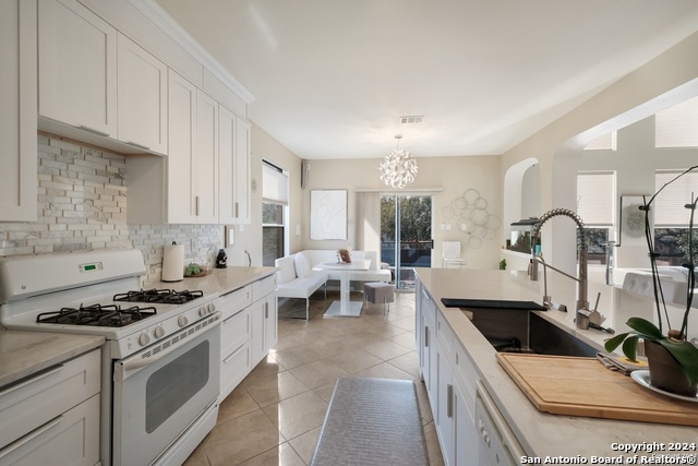 Image 7 of 25 For 20803 Cliff Park