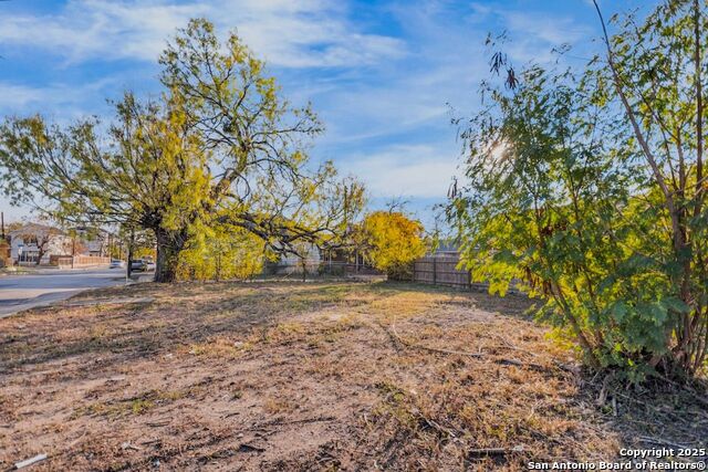 Image 12 of 16 For 815 Pine St S