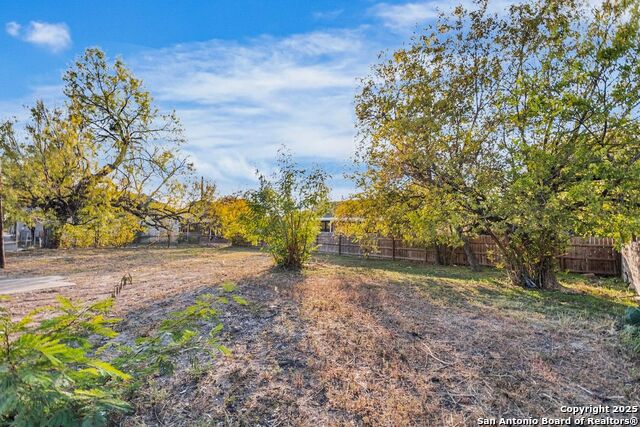 Image 13 of 16 For 815 Pine St S