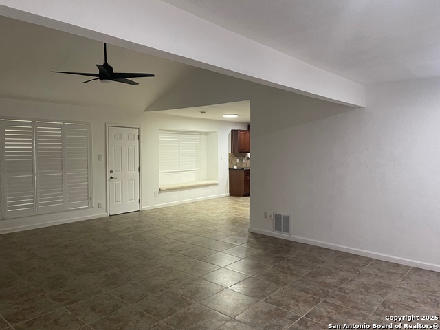 Image 5 of 18 For 1602 Forest Spring