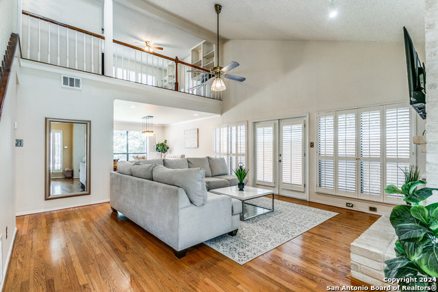 Image 3 of 19 For 1107 River Vista West