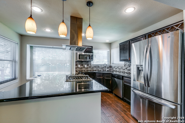 Image 3 of 12 For 7538 Tantivity