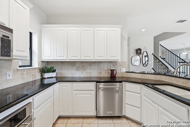 Image 17 of 54 For 151 Village  