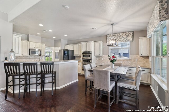 Image 14 of 79 For 407 Mesa Cyn