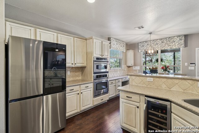 Image 20 of 79 For 407 Mesa Cyn