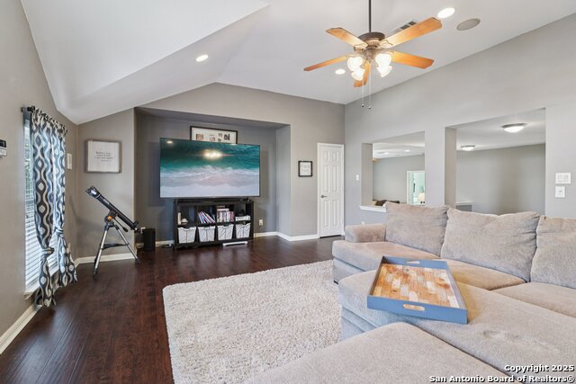 Image 32 of 79 For 407 Mesa Cyn